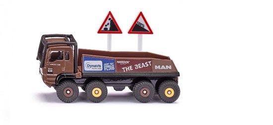 1686 siku MAN  the Beast Dakar Truck met Verkeersborden