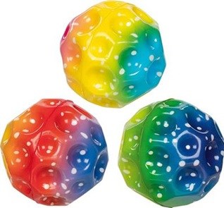 Goki Superhoge Stuiterbal Regenboog Circa 6½ cm ass.kleuren 4+  