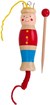 goki Ouderwetse Houten Punnik Popje 11 cm Hoog met Naald 4+ 
