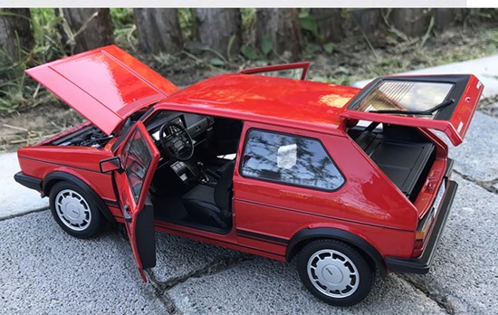 welly Volkswagen Golf I GTI Rood schaal 1/18