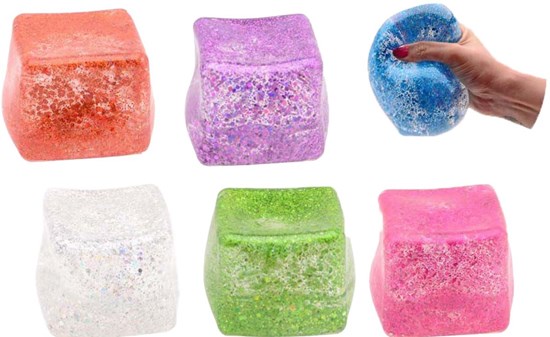 GIANT Squeeze Kubus ass.kleuren 8x8x8cm 